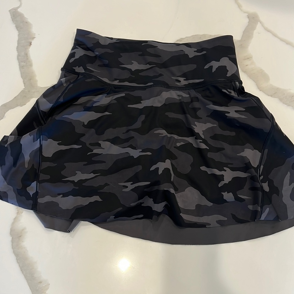 Athleta Ace tennis skirt 15.5 length